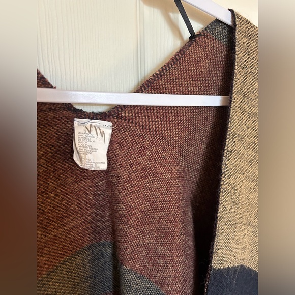 OS oversized jewel tones blanket shawl - Picture 2 of 3